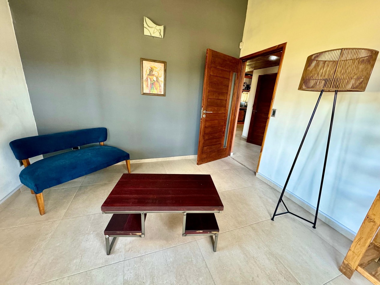 CHALET SOLO EN UN LOTE