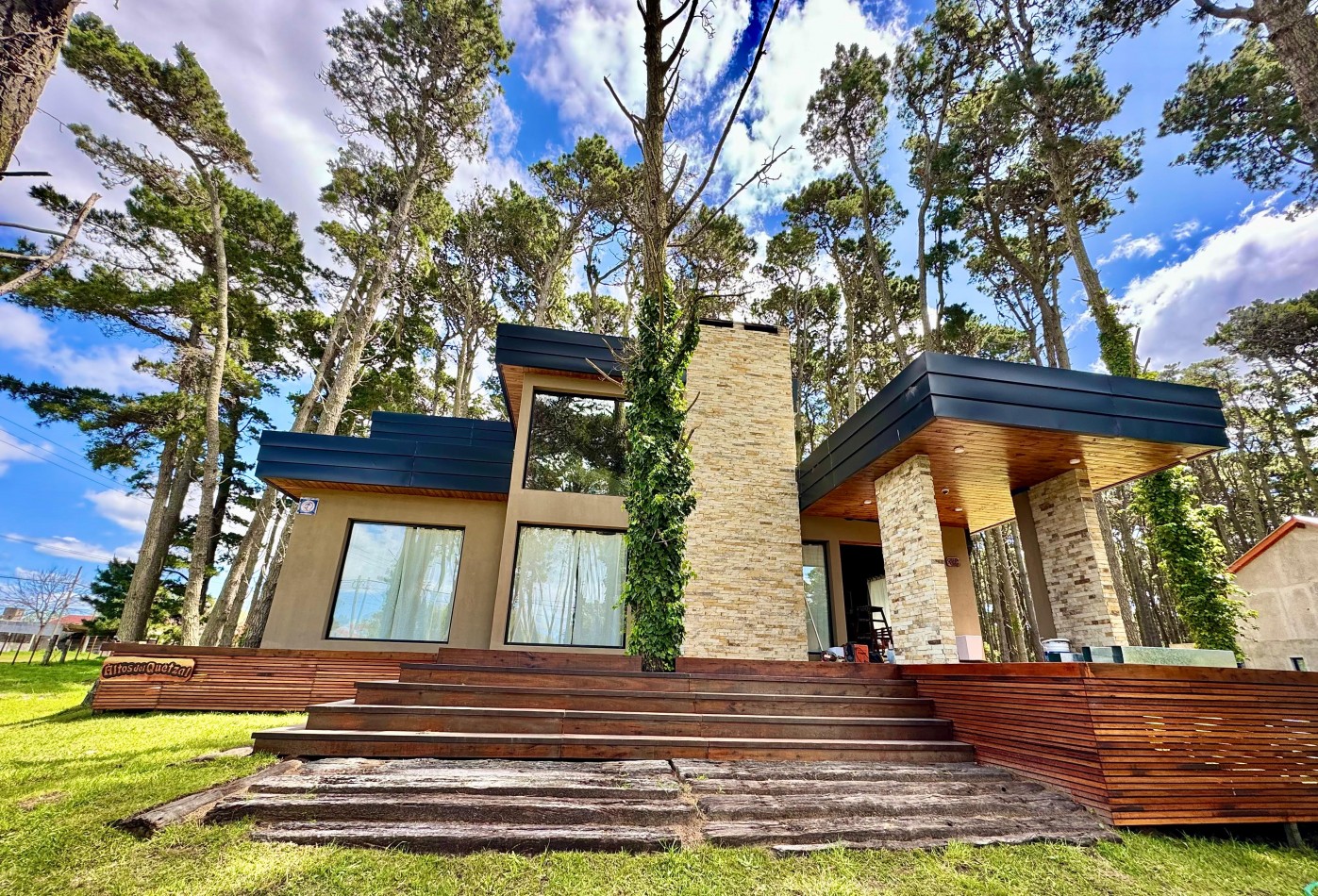 CHALET SOLO EN UN LOTE