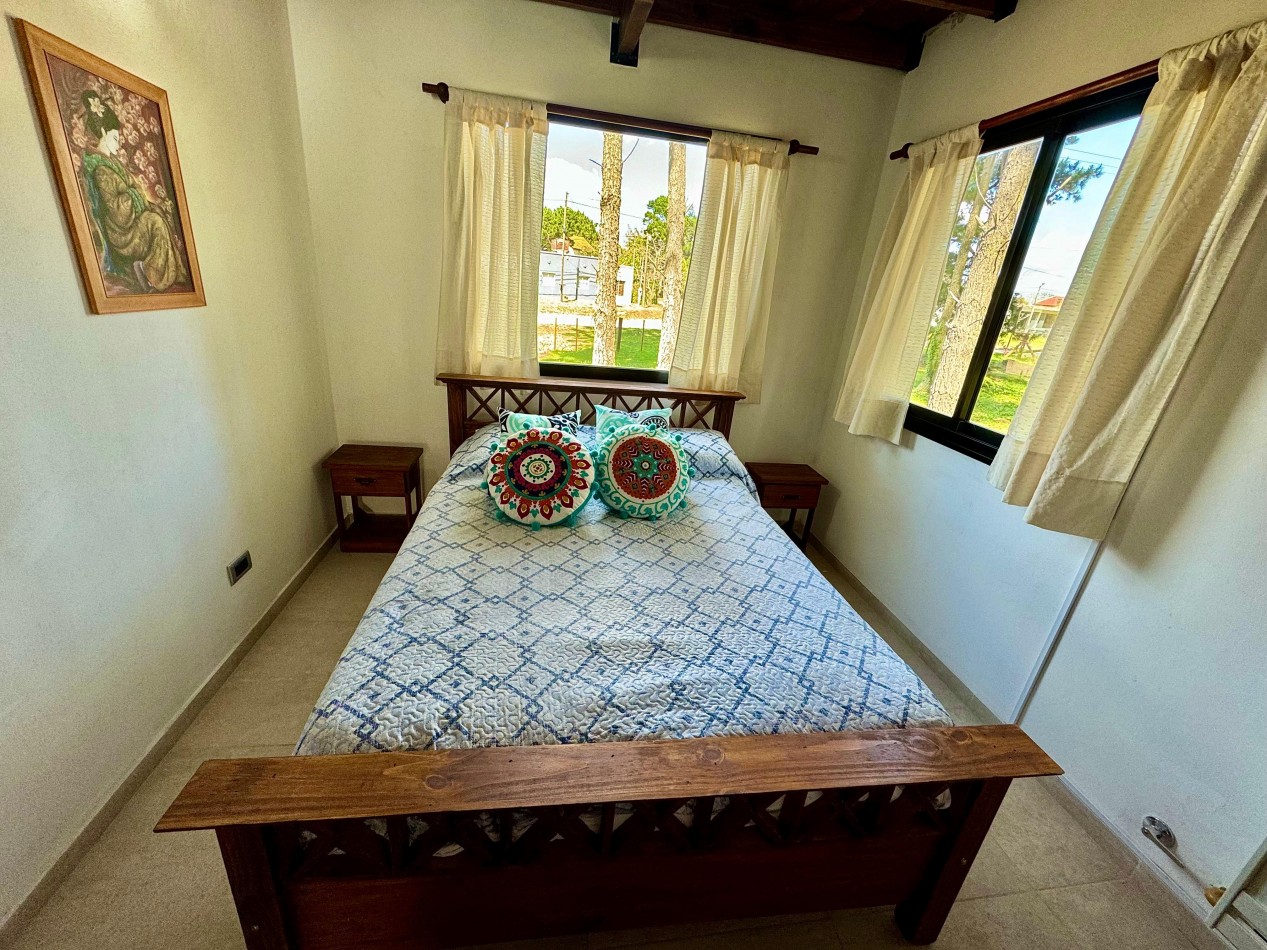 CHALET SOLO EN UN LOTE