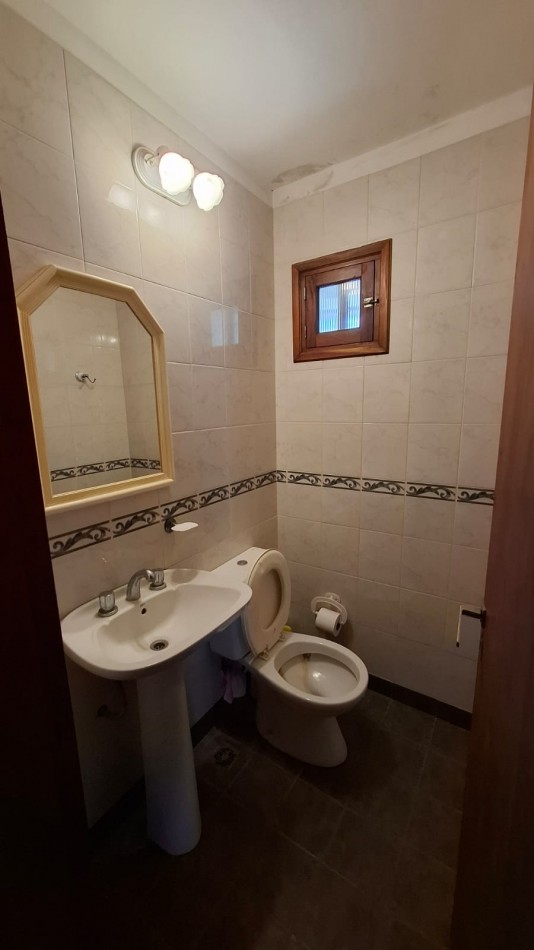 CHALET SOLO EN UN LOTE
