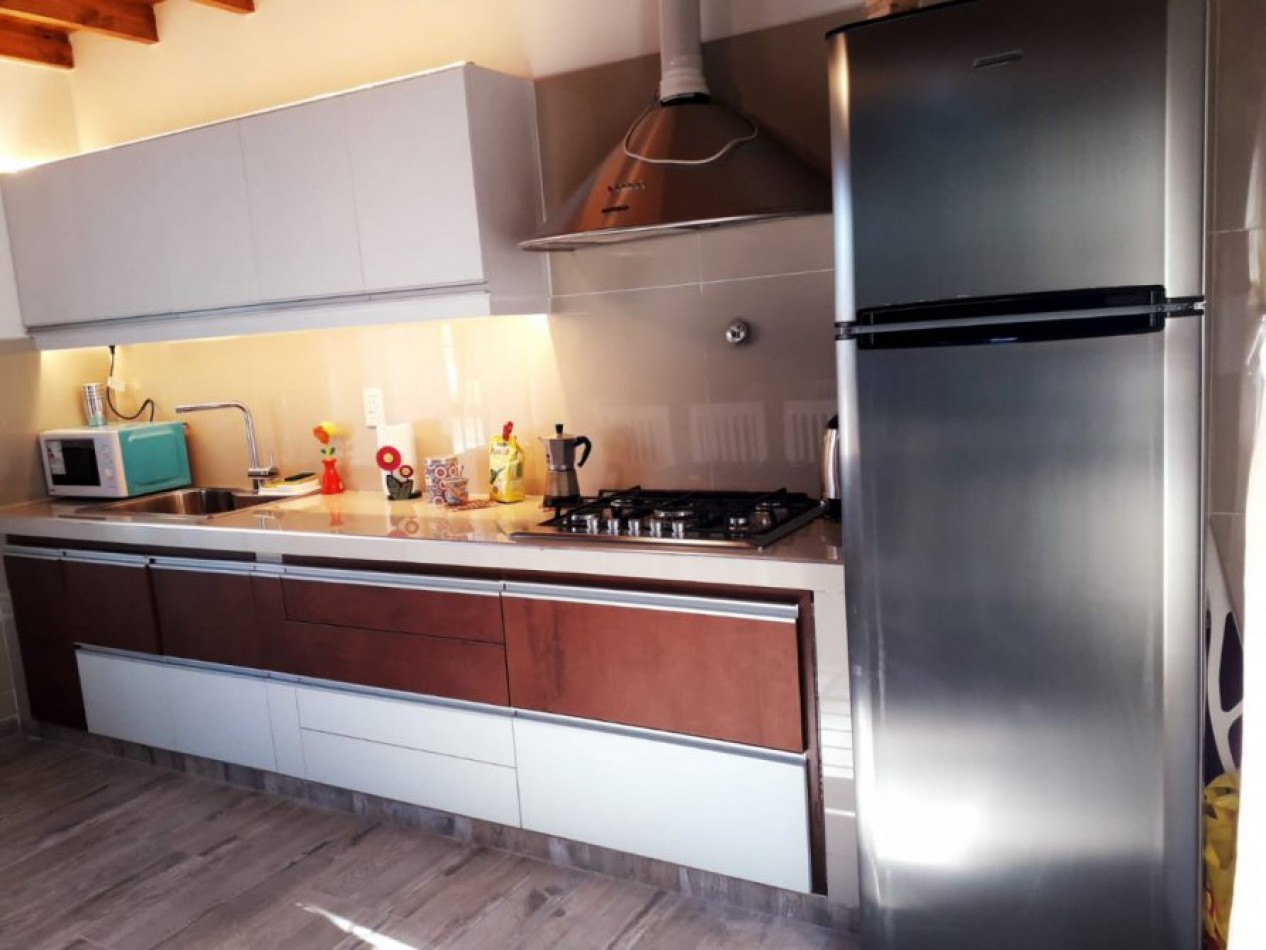 CHALET SOLO EN UN LOTE