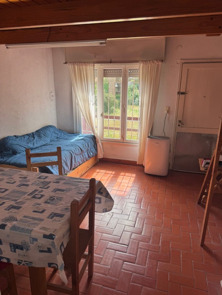 DEPARTAMENTO A LA CALLE EN PRIMER PISO