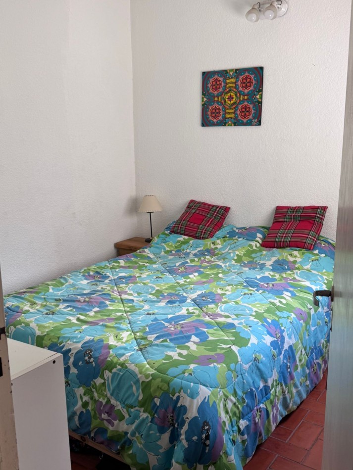 DEPARTAMENTO A LA CALLE EN PRIMER PISO
