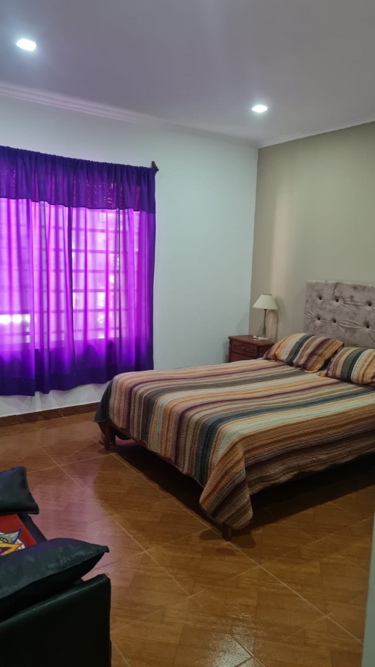 CHALET SOLO EN UN LOTE