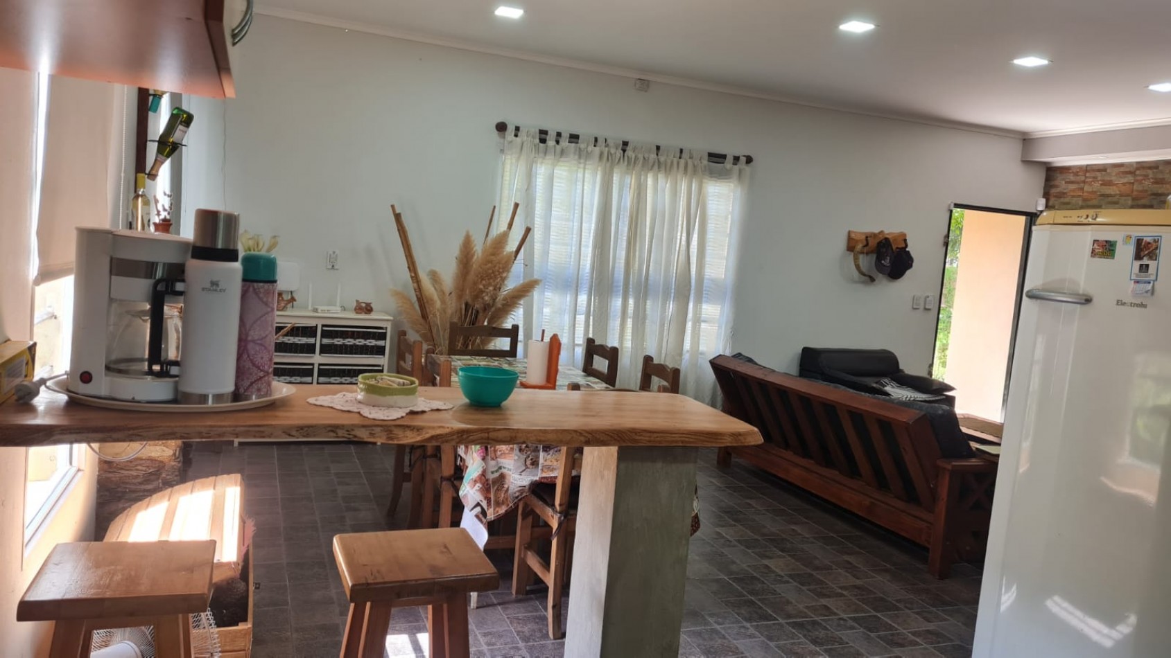 CHALET SOLO EN UN LOTE