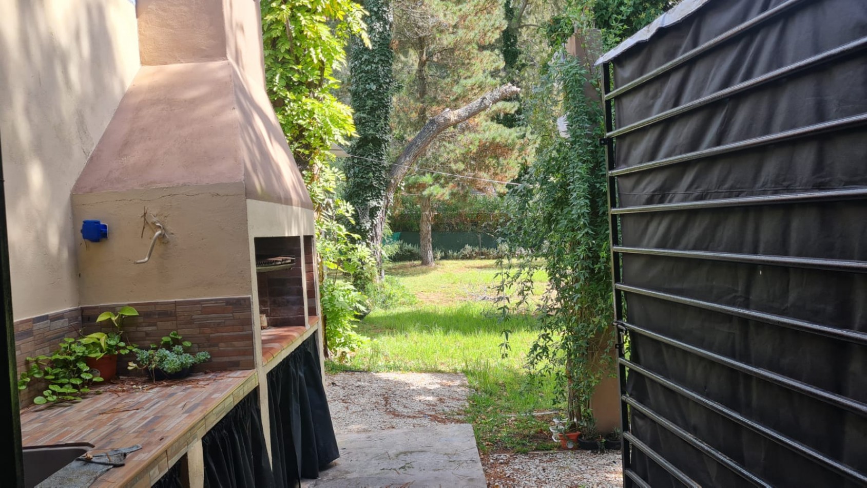 CHALET SOLO EN UN LOTE