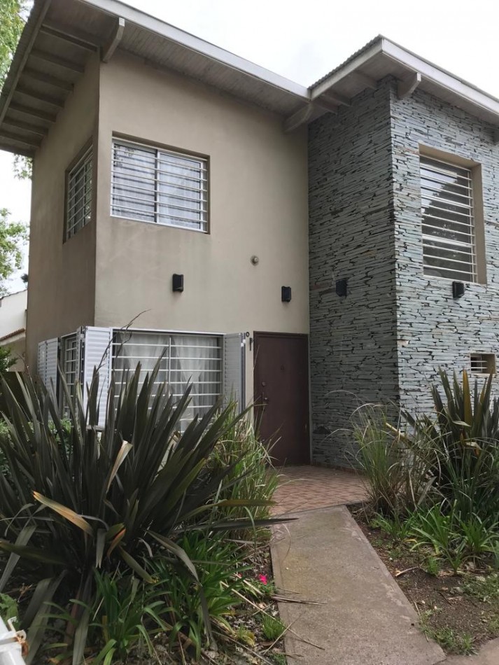 DUPLEX AL FRENTE