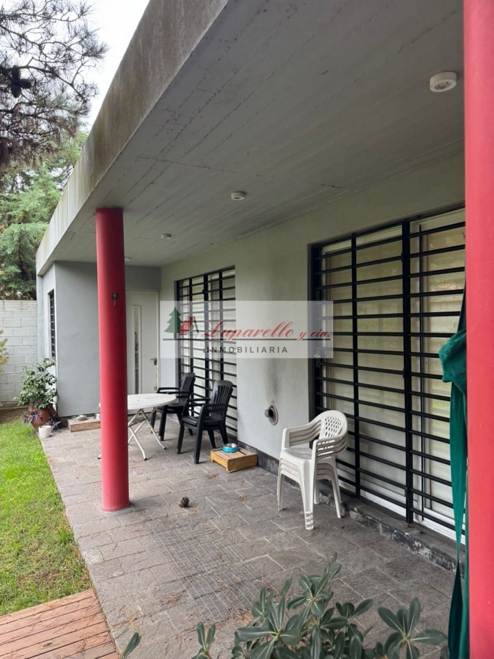 CHALET SOLO EN UN LOTE