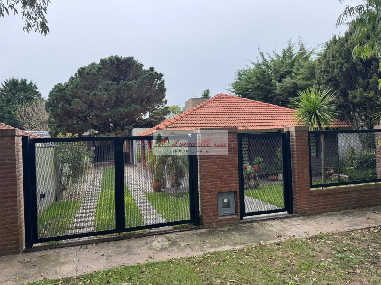 CHALET SOLO EN UN LOTE