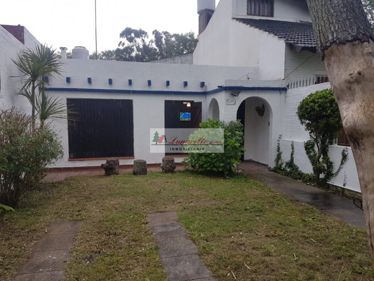 CHALET SOLO EN UN LOTE