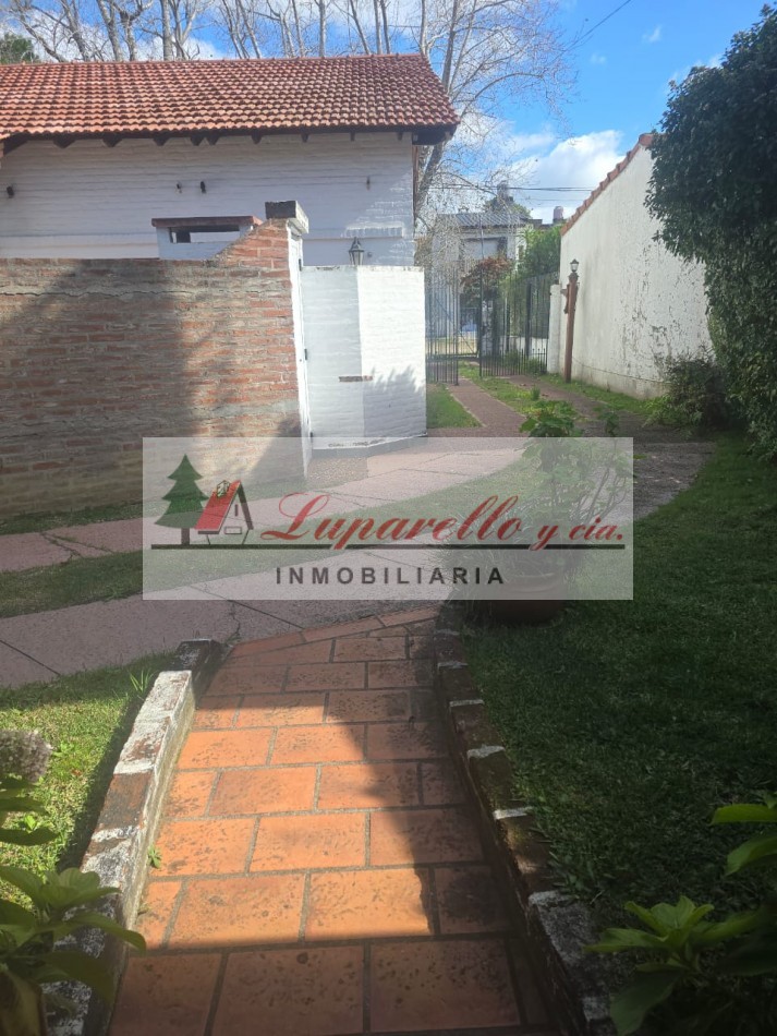 CHALET EN EXCELENTE UBICACION