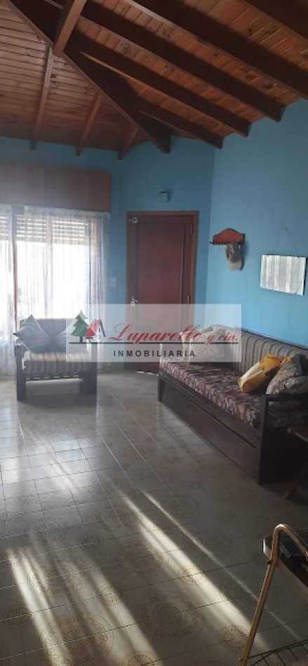 CHALET SOLO EN UN LOTE