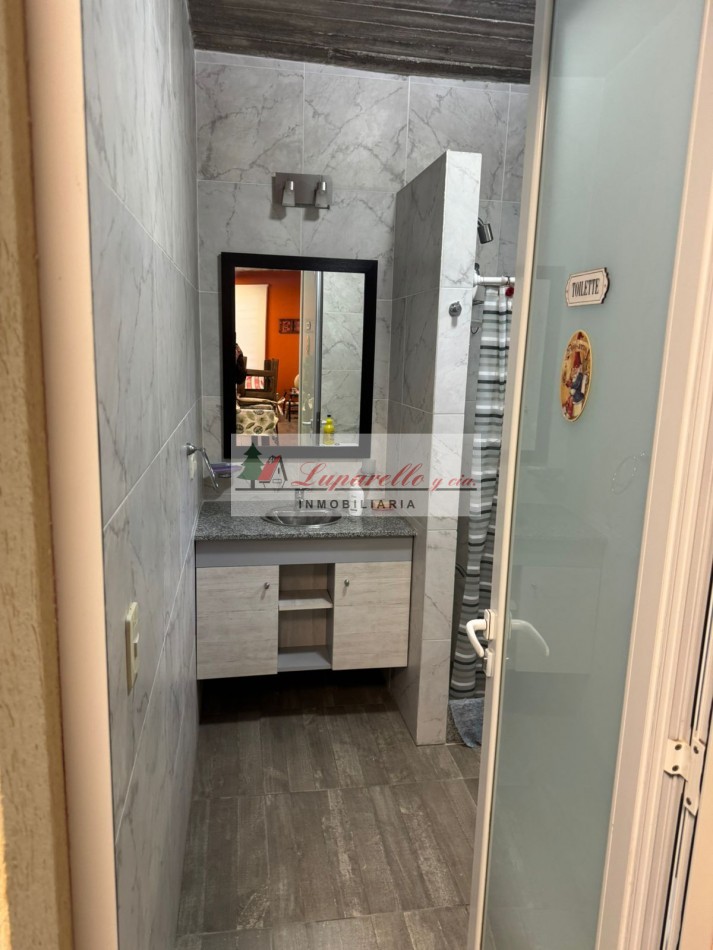 CHALET SOLO EN UN LOTE