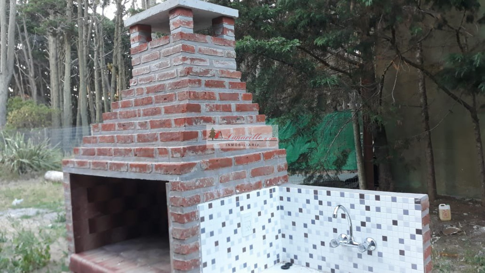 CHALET SOLO EN UN LOTE