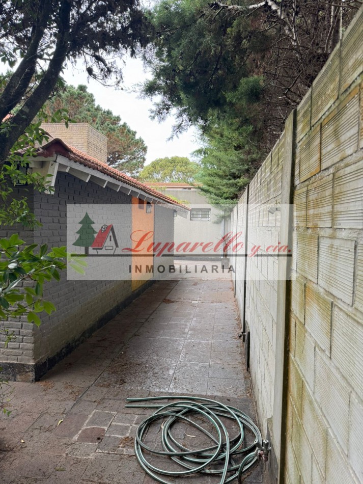 EXCELENTE CHALET SOLO EN UN LOTE
