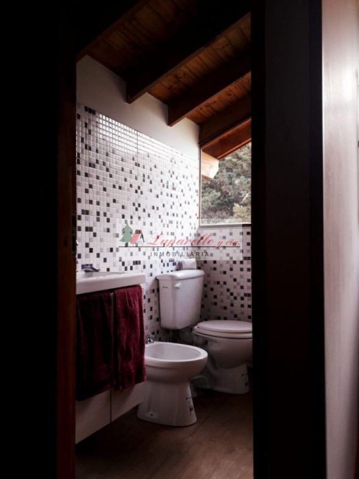 CHALET SOLO EN UN LOTE