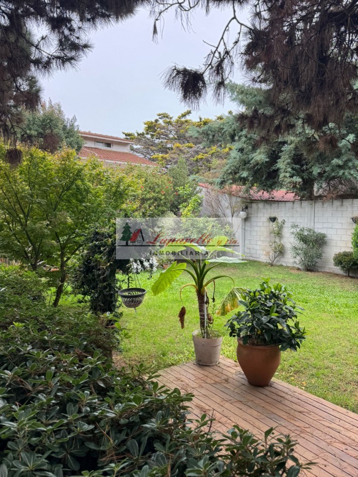 CHALET SOLO EN UN LOTE