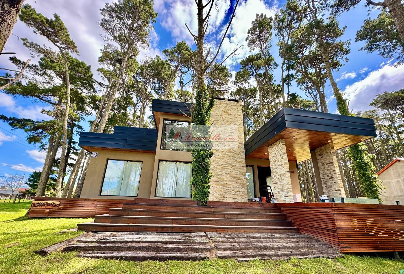 CHALET SOLO EN UN LOTE