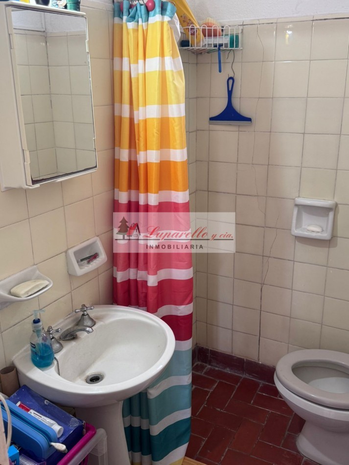 DEPARTAMETO A LA CALLE EN PRIMER PISO