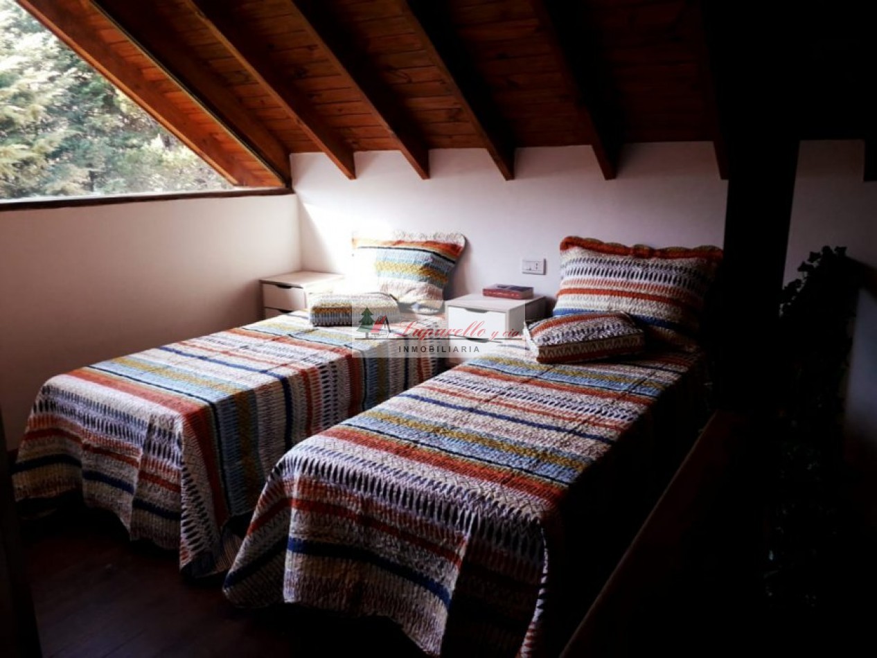 CHALET SOLO EN UN LOTE