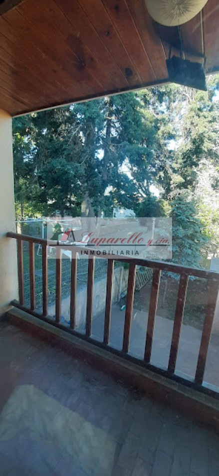 CHALET SOLO EN UN LOTE