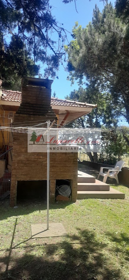 CHALET SOLO EN UN LOTE