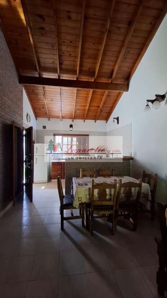 CHALET SOLO EN UN LOTE