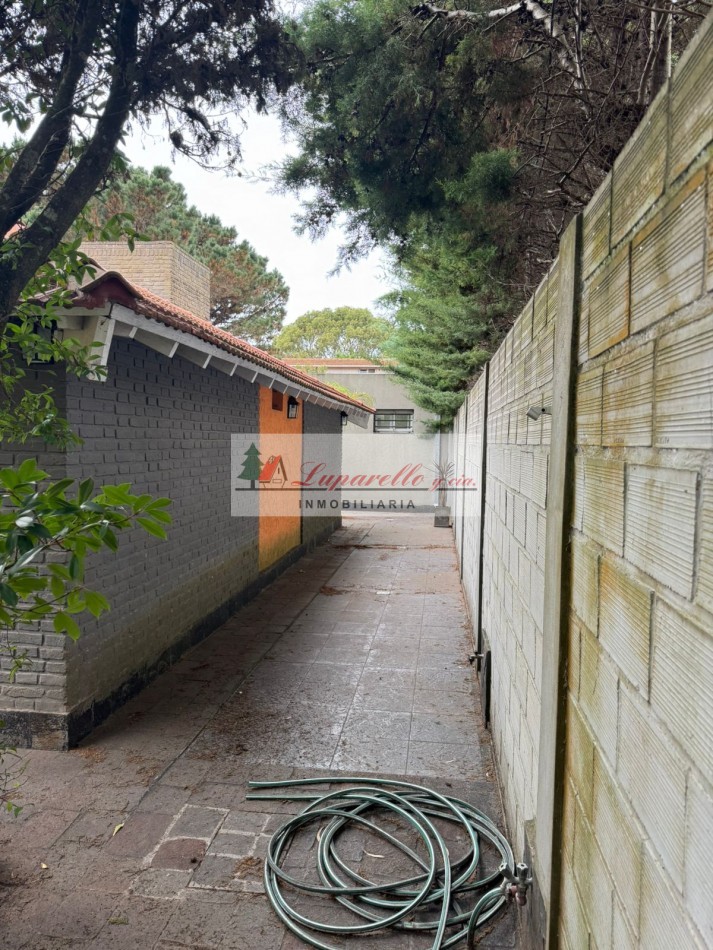 CHALET SOLO EN UN LOTE