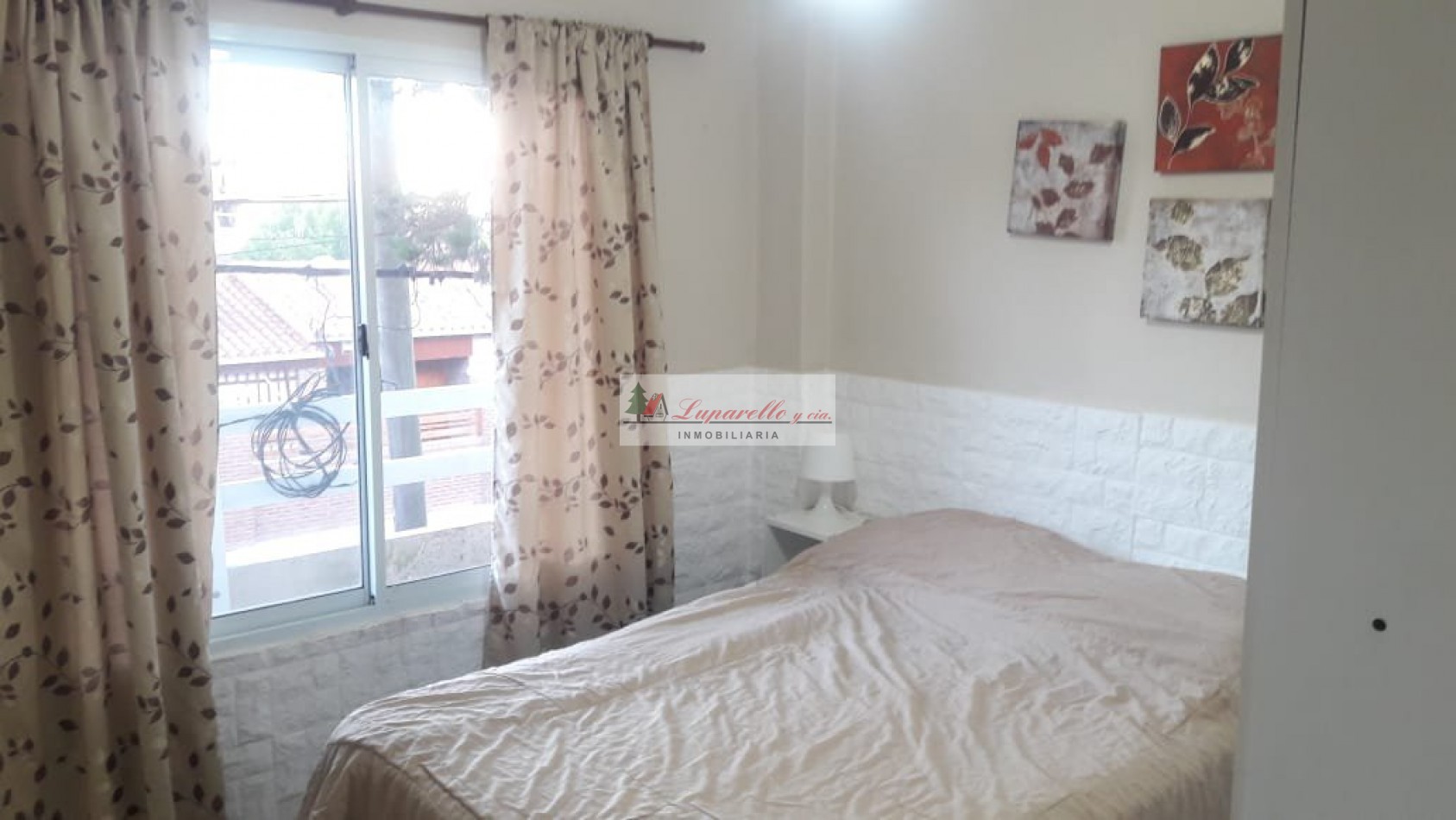 DEPARTAMENTO PRIMER PISO A LA CALLE