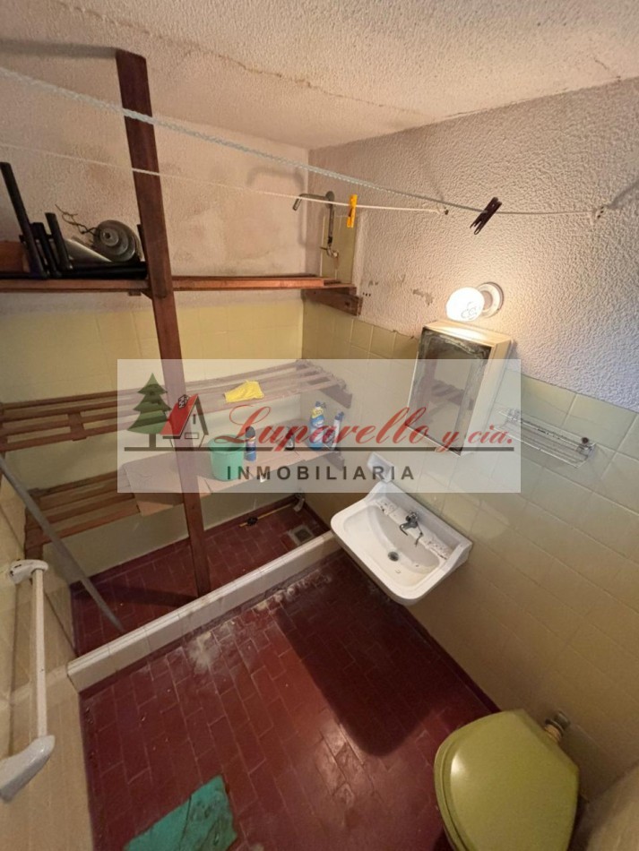 CHALET SOLO EN UN LOTE
