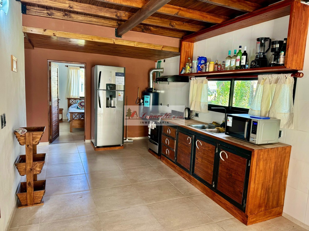 CHALET SOLO EN UN LOTE