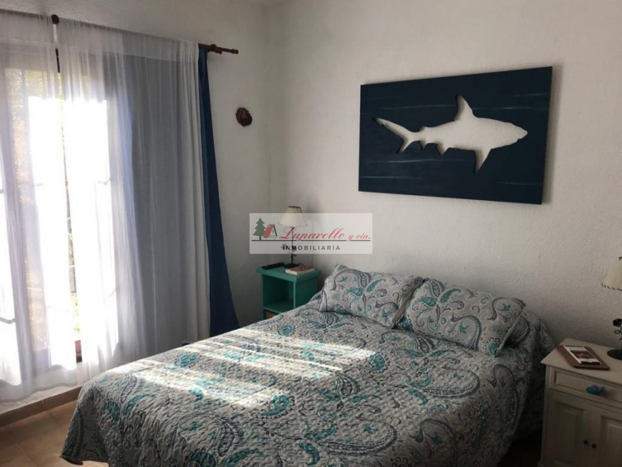 CHALET SOLO EN UN LOTE