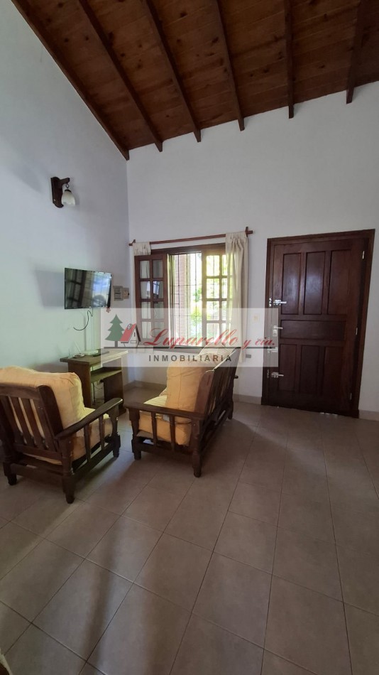 CHALET SOLO EN UN LOTE