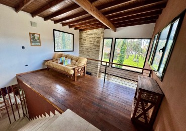 CHALET SOLO EN UN LOTE