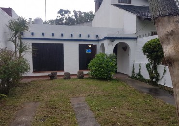 CHALET SOLO EN UN LOTE