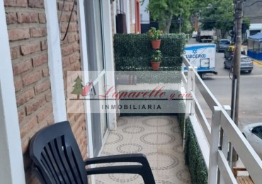 DEPARTAMENTO PRIMER PISO A LA CALLE